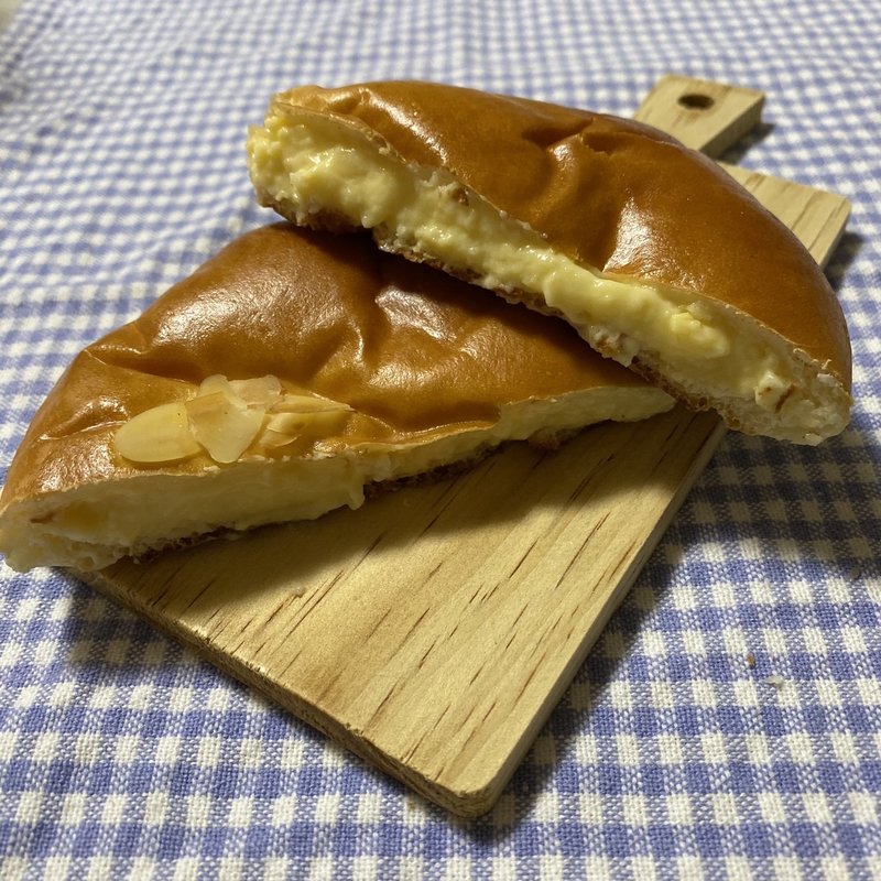 とろけるクリームパン(オーサムベーカリー 福島店 )