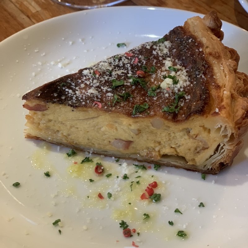シェフのおすすめ本日のキッシュ(東京ワインバル八十郎 築地店)