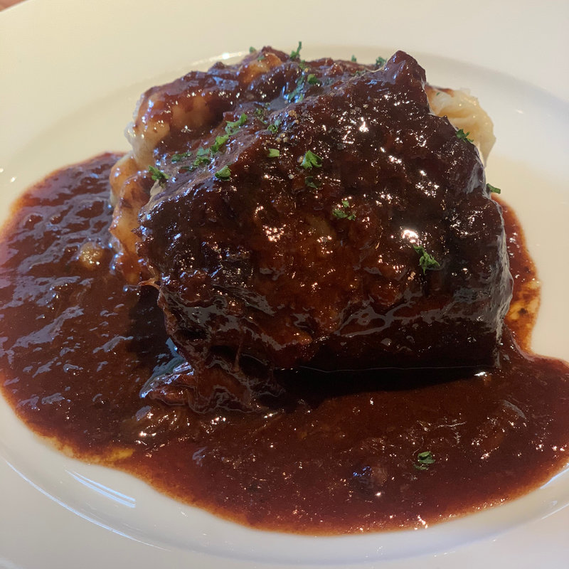 国産牛ほほ肉の濃厚赤ワイン煮込み(東京ワインバル八十郎 築地店)