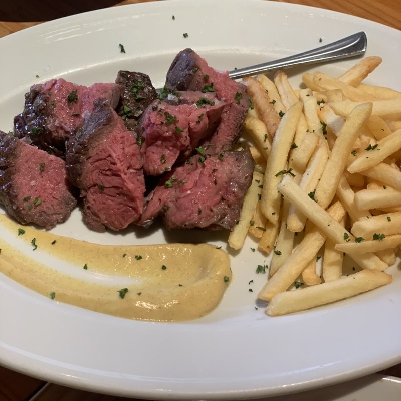 黒毛アンガス牛のステックフリット(東京ワインバル八十郎 築地店)