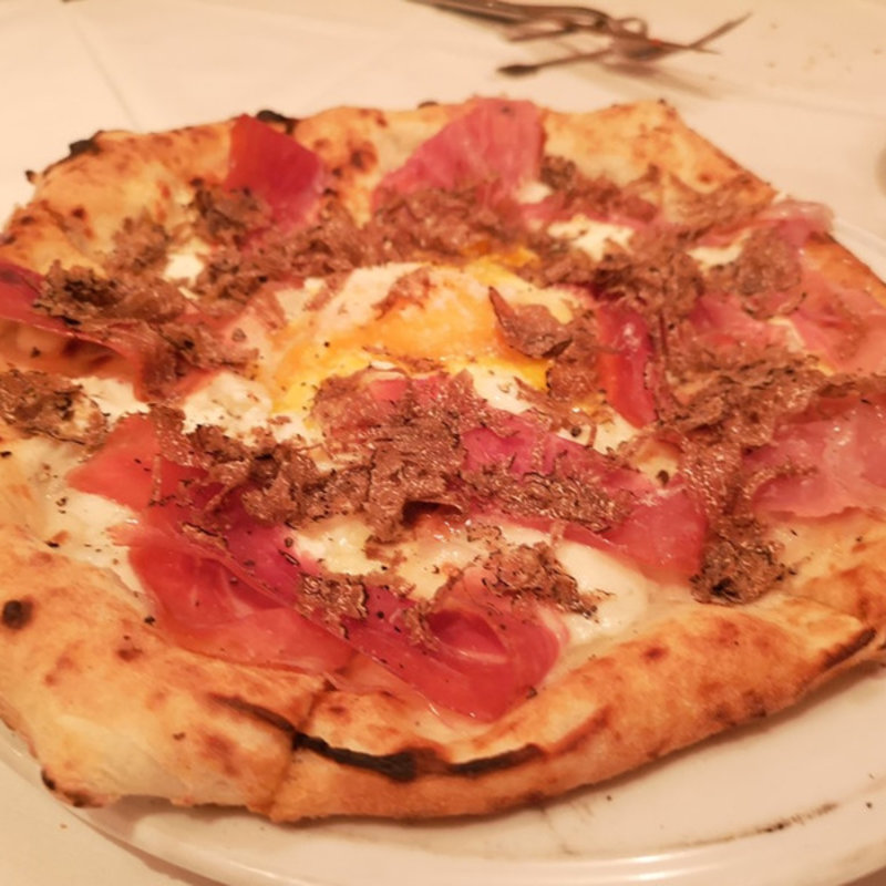 夏限定サマートリュフを使ったビスマルク(タランテッラ ダ ルイジ)