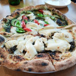 地元食材のピザ(ピッツェリア コゾー)