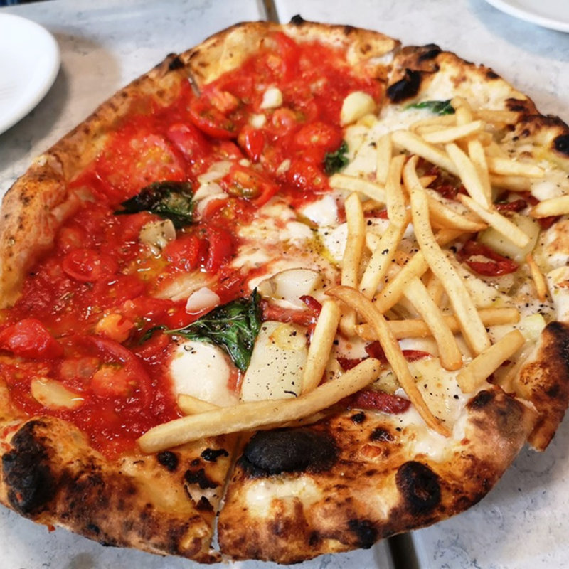 アメリカーナとマリナーラのメタメタ(Pizzeria e Trattoria da ISA)