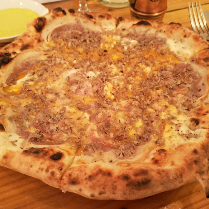 ピッツァ・タルトゥーフォ(トラットリア エ ピッツェリア ラルテ)