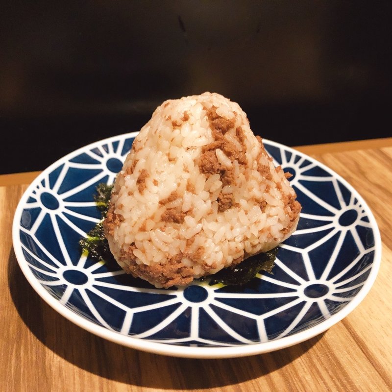 和牛そぼろおにぎり(赤身焼肉USHIO （アカミヤキニク ウシオ）)