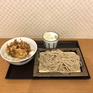 かき揚げ丼セット(いわもとQ 歌舞伎町店 （いわもときゅー）)