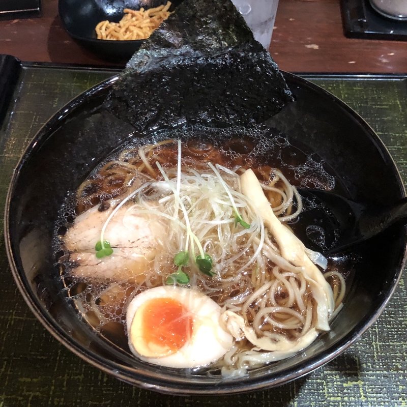 あご出汁醤油ラーメン(麺匠 竹虎 本店)