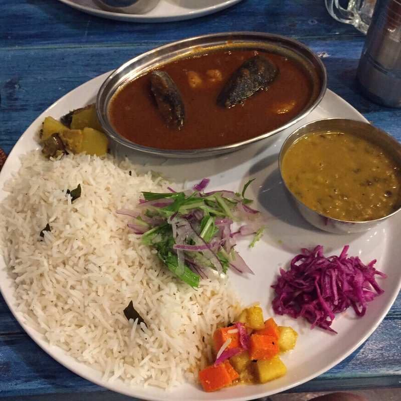 週替わりカレー（シーフード）＋ミニダルカレー(スパイス堂)