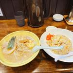 中華麺(江川亭 小金井本店 （えがわてい）)