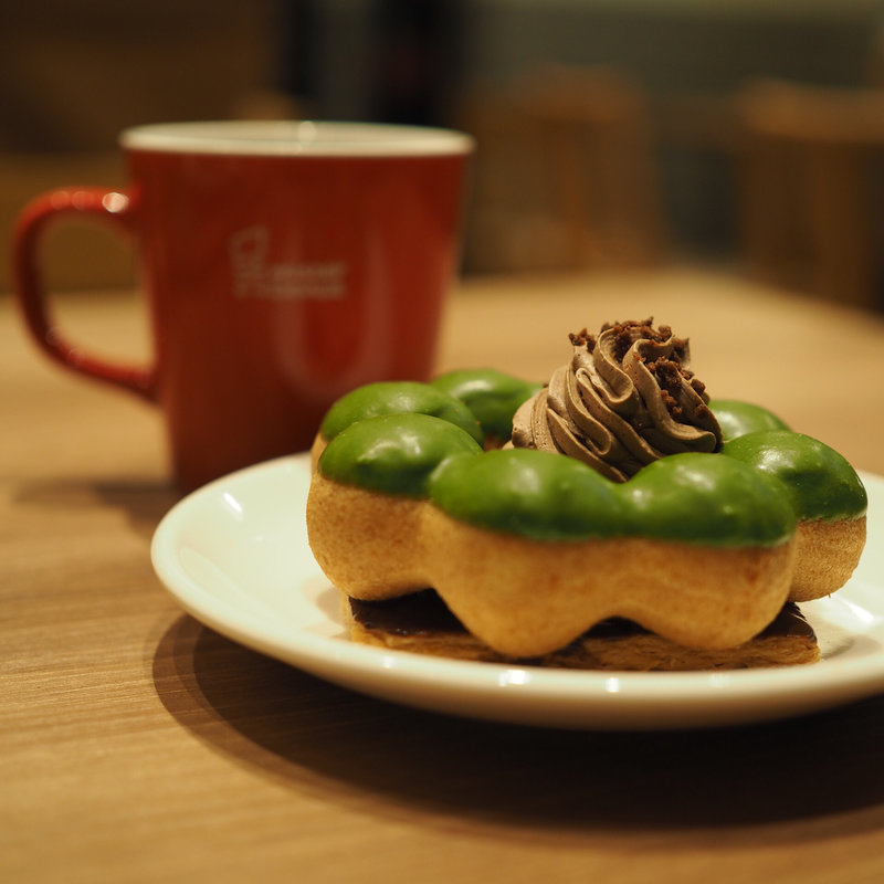 「misdo meets 祇園辻利 Toshi Yoroizuka」　『抹茶の、驚シリーズ』ポン・デ・パイ ショコラ(ミスタードーナツ 阪急曽根ショップ)