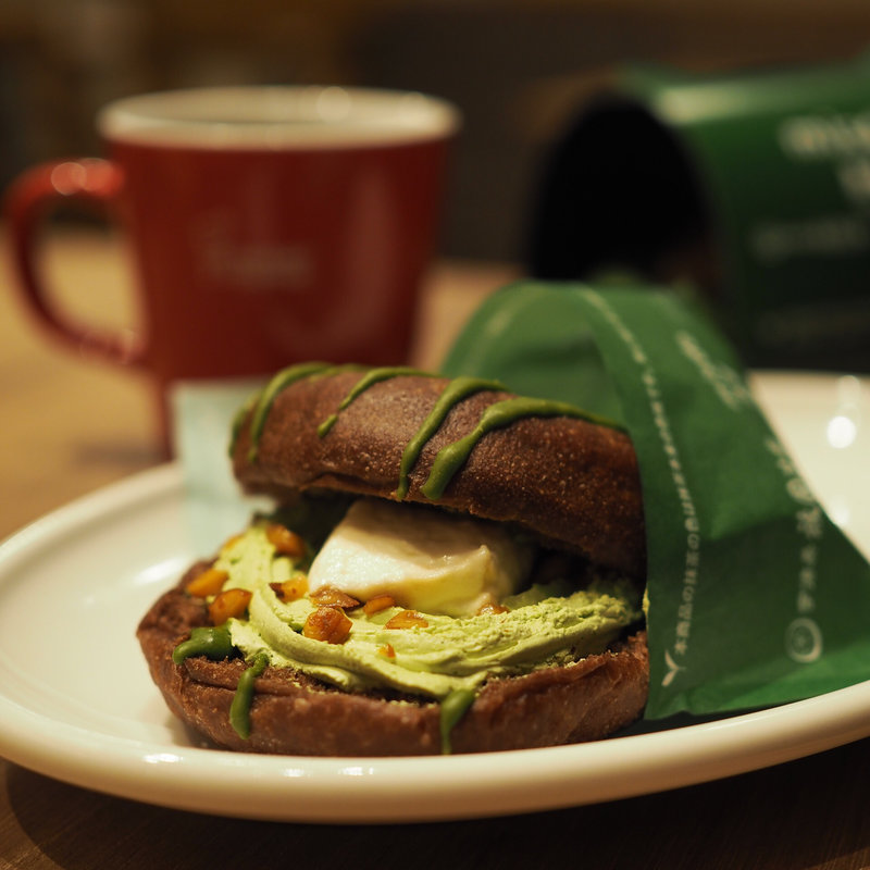 「misdo meets　祇園辻利　Toshi Yoroizuka」『抹茶の、頂シリーズ』ティラミス宇治抹茶ホイップ(ミスタードーナツ 阪急曽根ショップ)