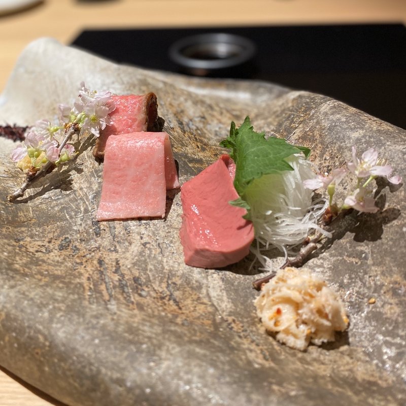 飛騨牛刺身盛り合せ(うちもも、中バラ大とろ、ハツ、白センマイ)(最飛び飛騨牛 しゃぶすき家 馬喰一代 名古屋WEST)