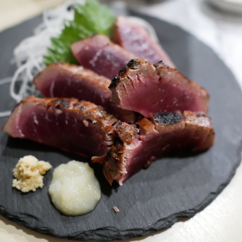 カツオ(炙り)(食ックダイニング酒日。)