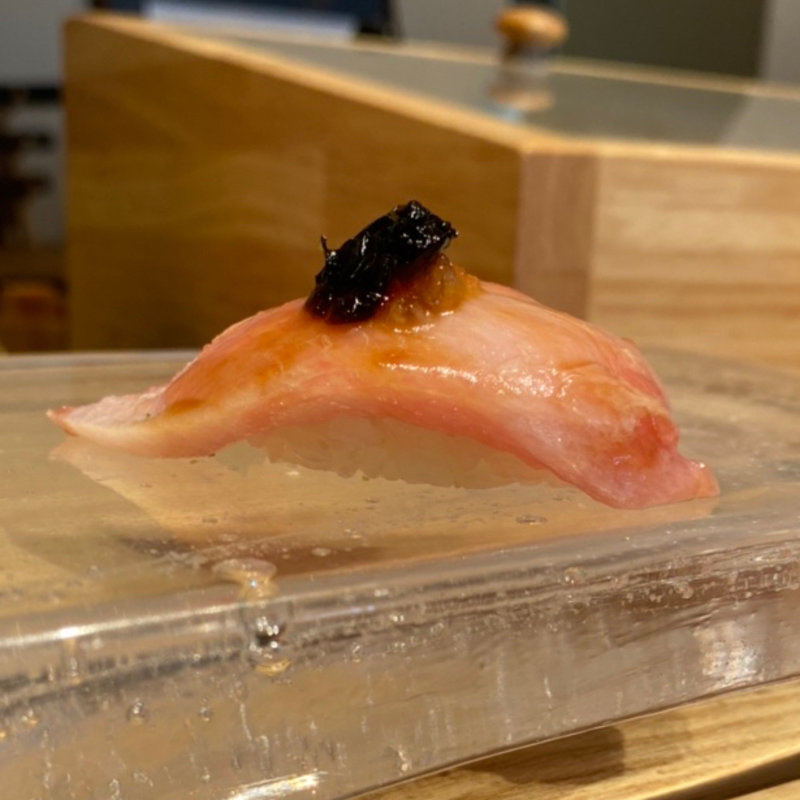 本マグロ（宇和島産）(照鮨)