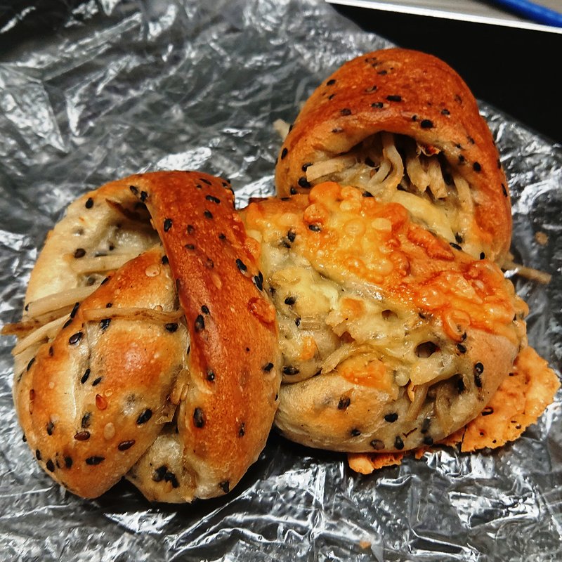 ごまごぼう(石窯パン工房 サンメリー 八王子みなみ野店)