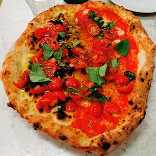ブルスケッタ風マリナーラ（紅白メタメタ）(Pizzeria e Trattoria da ISA)