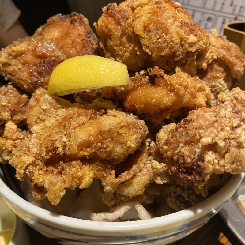 バカ盛り唐揚げ えびせん付き(伊佐木商店 武蔵小杉店)