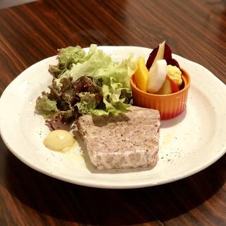 肉肉しいパテドカンパーニュ(Dining&Cafe Sweets Okada)