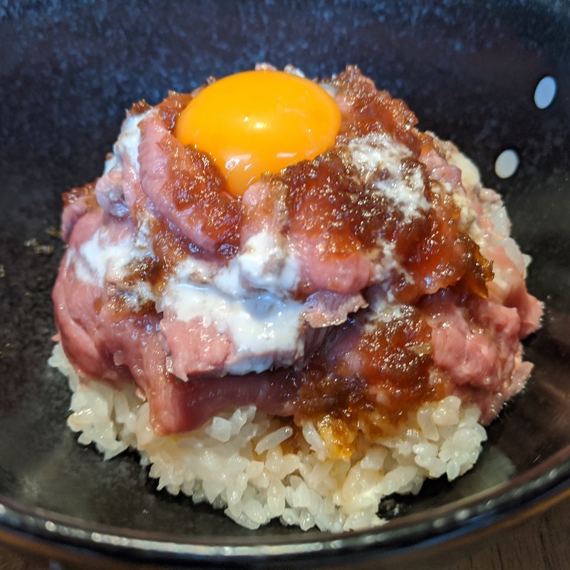 ローストビーフ丼(ローストビーフ酒場「HOSEY×HOSEY」 （ホージー×ホージー）)