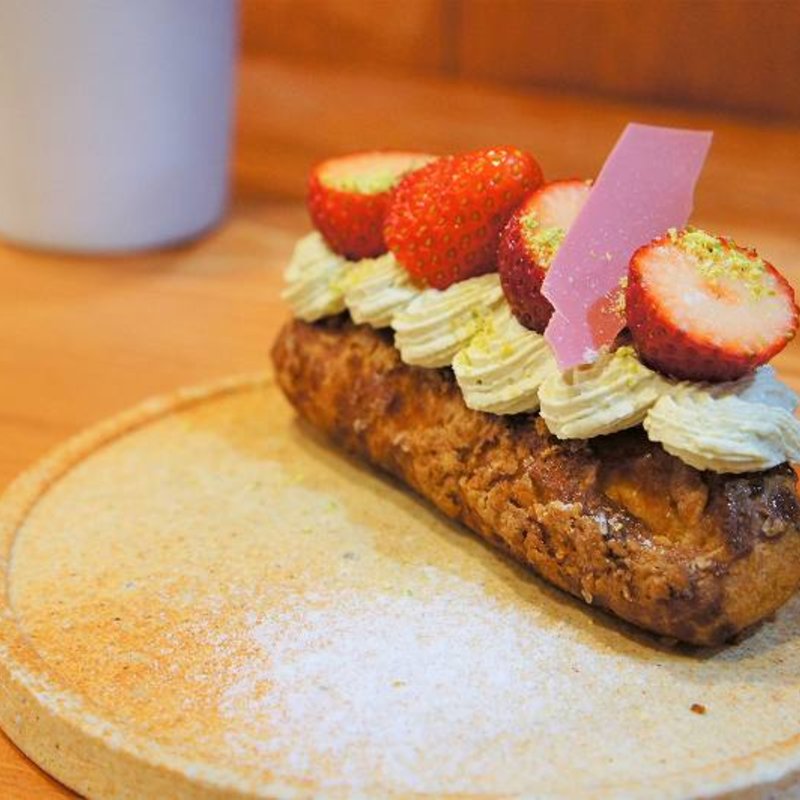 エクレア カフェセット(ワイン食堂yama)