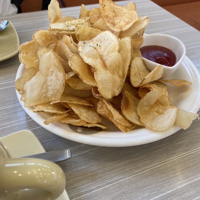 ペリカンメイドチップス(ベーカリーパーラー ペリカン 港当知店)