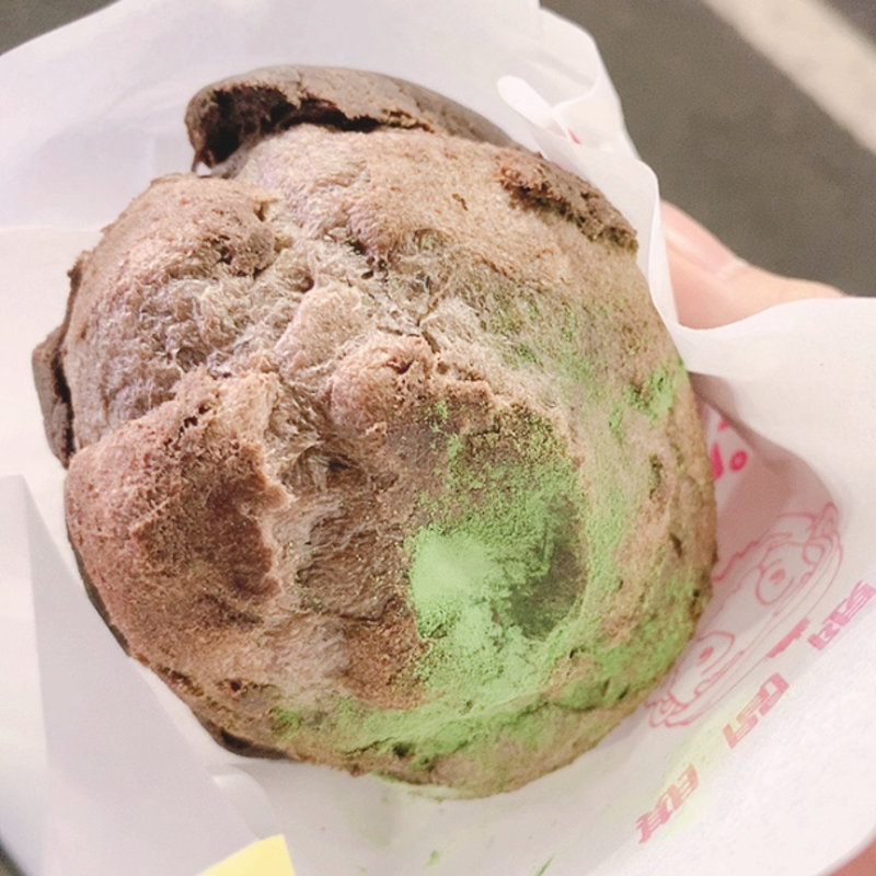 石臼挽き抹茶シュー(ビアードパパ 錦糸町店)