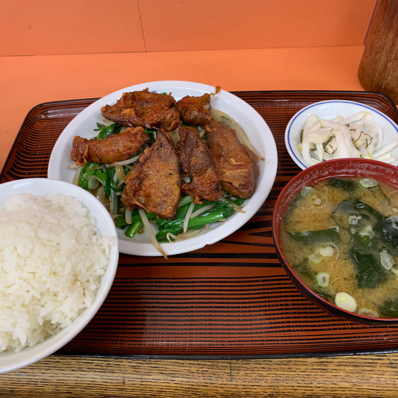 レバニラ炒め(中華丸長)