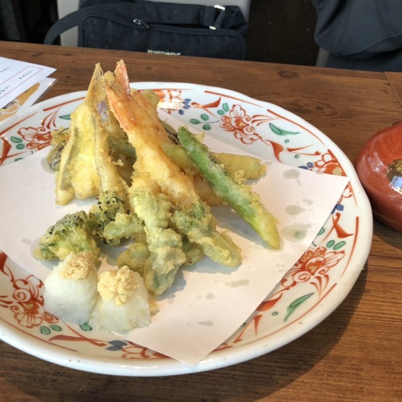 天ぷら盛合わせ(天海のろばた （てんかいのろばた）)