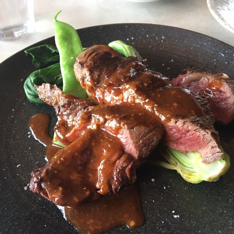 穀物牛ハラミの炭火焼(トロワキュイ アサヌマ (TROIS CUIT ASANUMA))