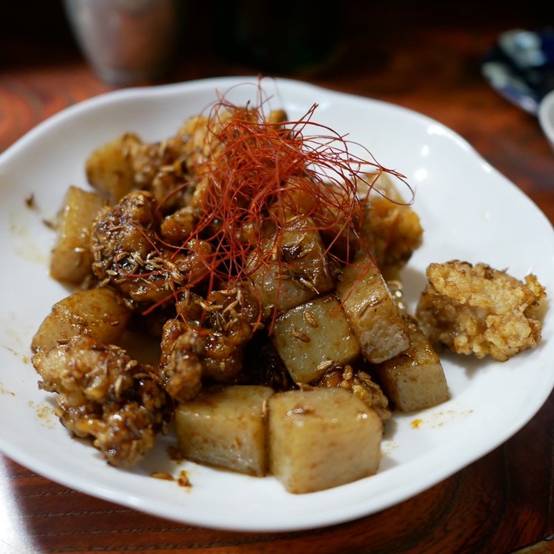 せせりとこんにゃくのクミン炒め(蔵朱（クラッシュ）)