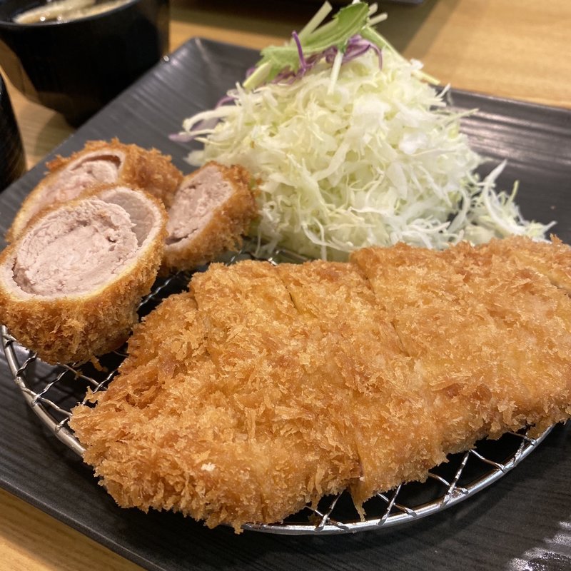 ヒレとロースの合い盛りとんかつ膳(KYK 阪急三番街店 （ケーワイケー）)
