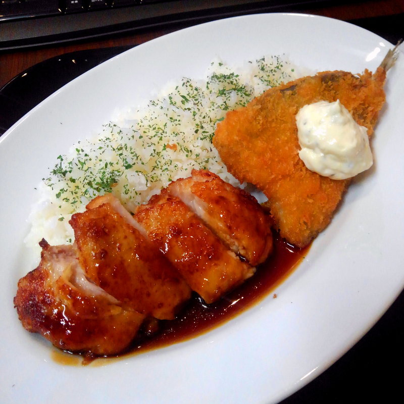 チキンステーキ&アジフライランチ(快活CLUB 北上店 （カイカツクラブ）)