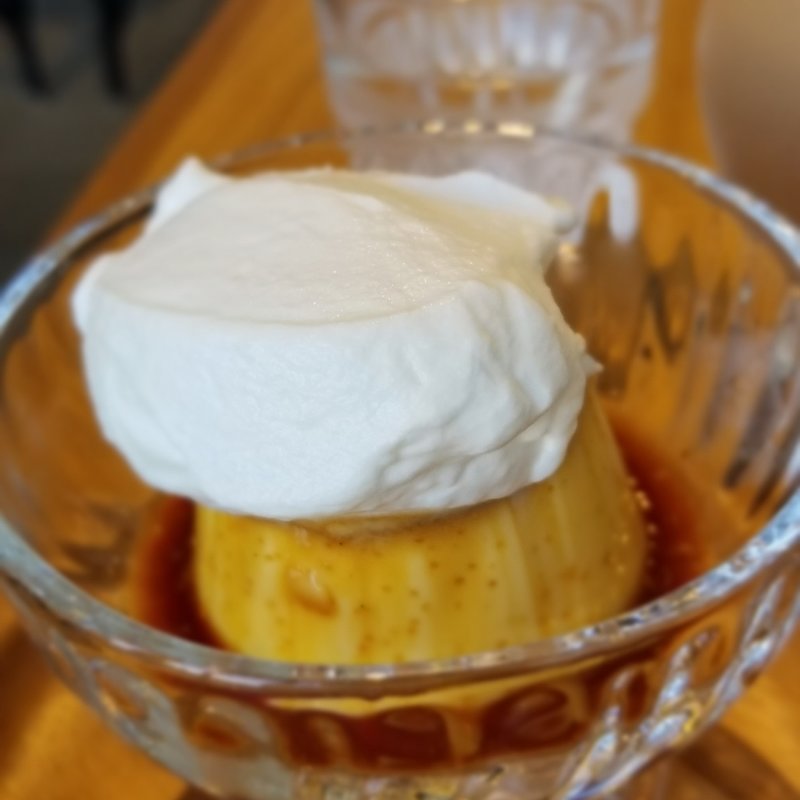 ホームメイドプリン生クリームのせ(KIJI CAFE)