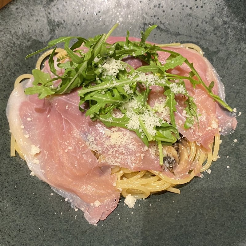 生ハムとマッシュルームのペペロンチーノ(SALVATORE CUOMO ＆ BAR 心斎橋 （サルヴァトーレ クオモ ＆ バール）)