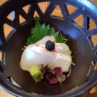 鯛のお造り(天ぷら割烹うさぎ 日本料理と旬の和食)
