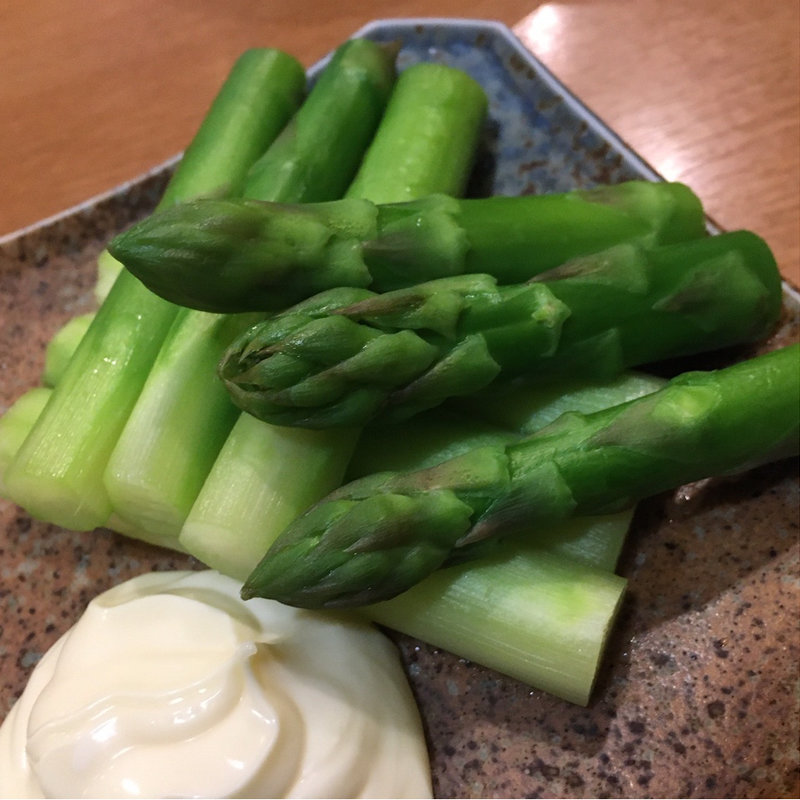 茹でアスパラ(諭吉屋)