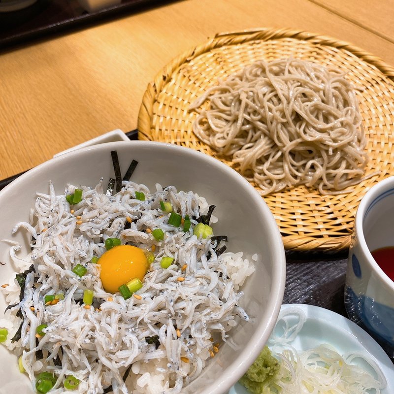 釜揚げシラス丼とそば(吉祥庵 ららぽーと豊洲店)