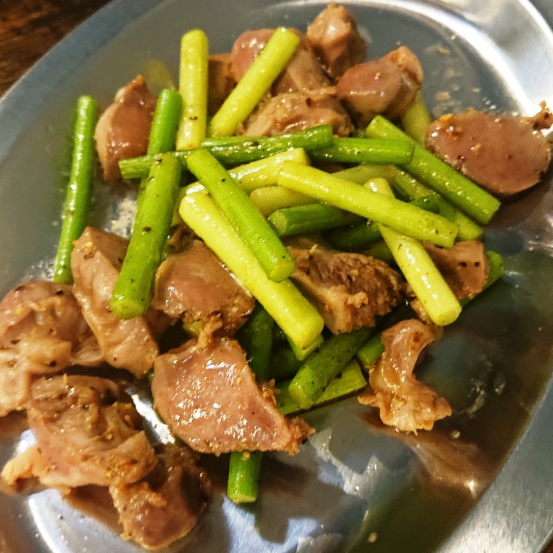 砂肝とニンニクのめ炒め(SHELTER)