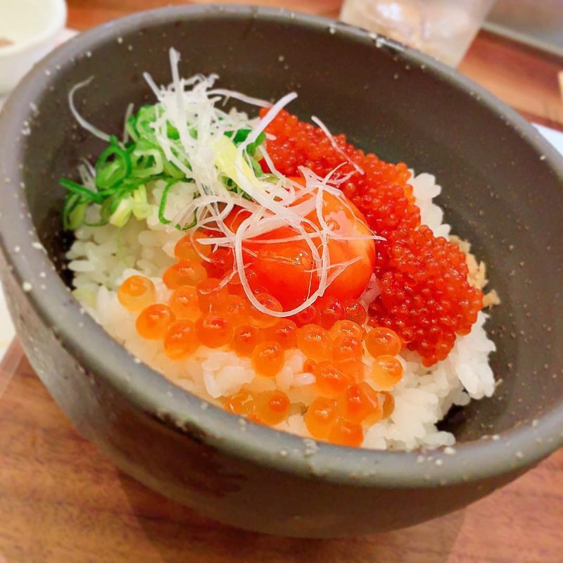 (サーモンバル パーシャ)