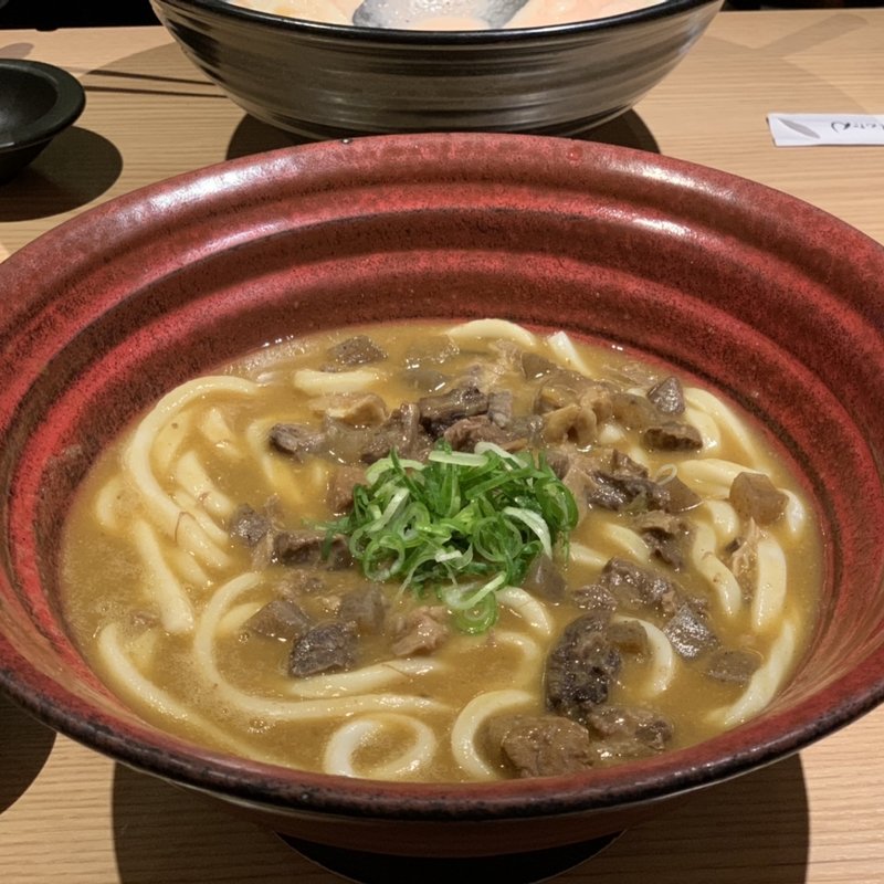 国産牛ロース しゃぶ肉のカレーのおうどん(麺匠の心つくし つるとんたん 羽田空港店)