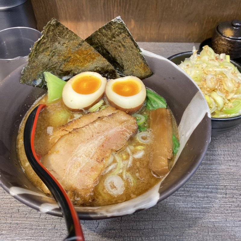 江戸紫特製ら～めん(醤油)(麺屋 江戸紫)