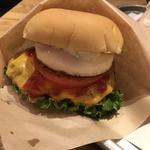 オーセンティックバーガー(the 3rd Burger 新宿大ガード店 （ザ サード バーガー）)