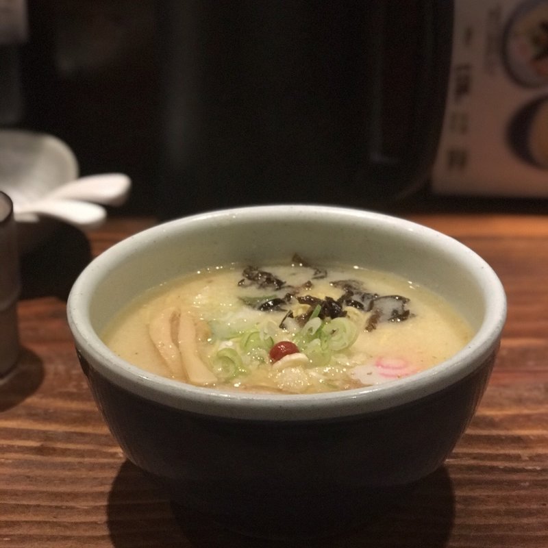 らーめん（塩・しょう油・みそ・辛みそ）　ちび(らーめん山頭火 新宿南口店 （さんとうか）)