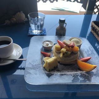 フルーツパンケーキ(Dessert＆Cafe BlueMoon)