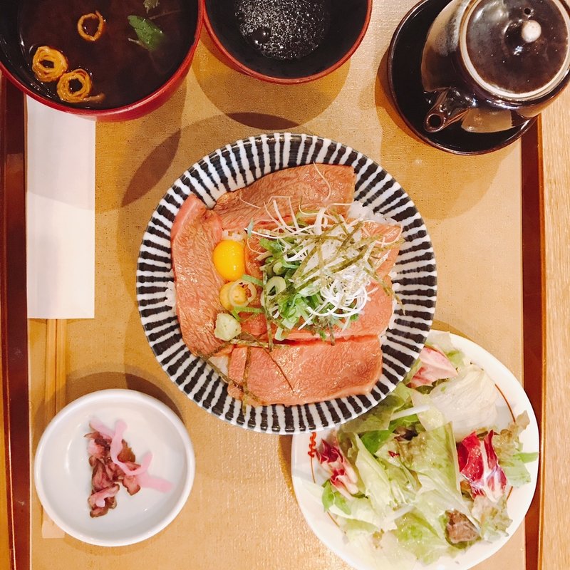 近江牛大トロのうっしっし丼(肉割烹バル 牛牛 GYUGYU 祇園本店 )