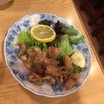 鶏皮のスパイシー揚げ