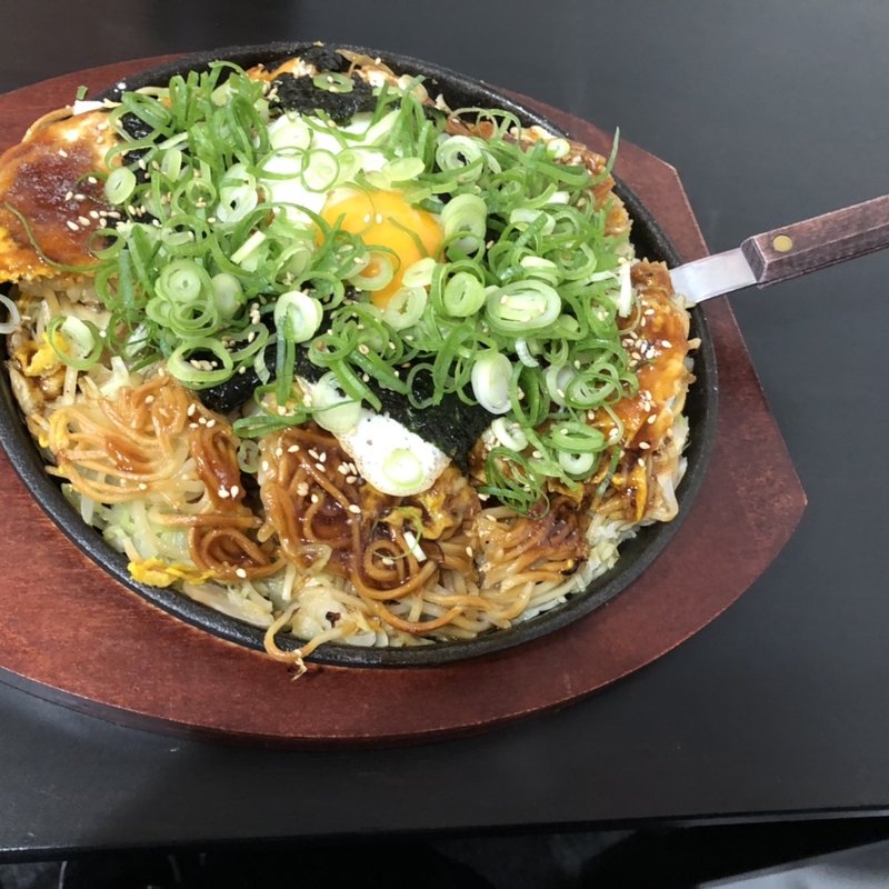 マッサン焼き(トッピングで麺、キャベツがW)(広島お好み焼きマッサン)