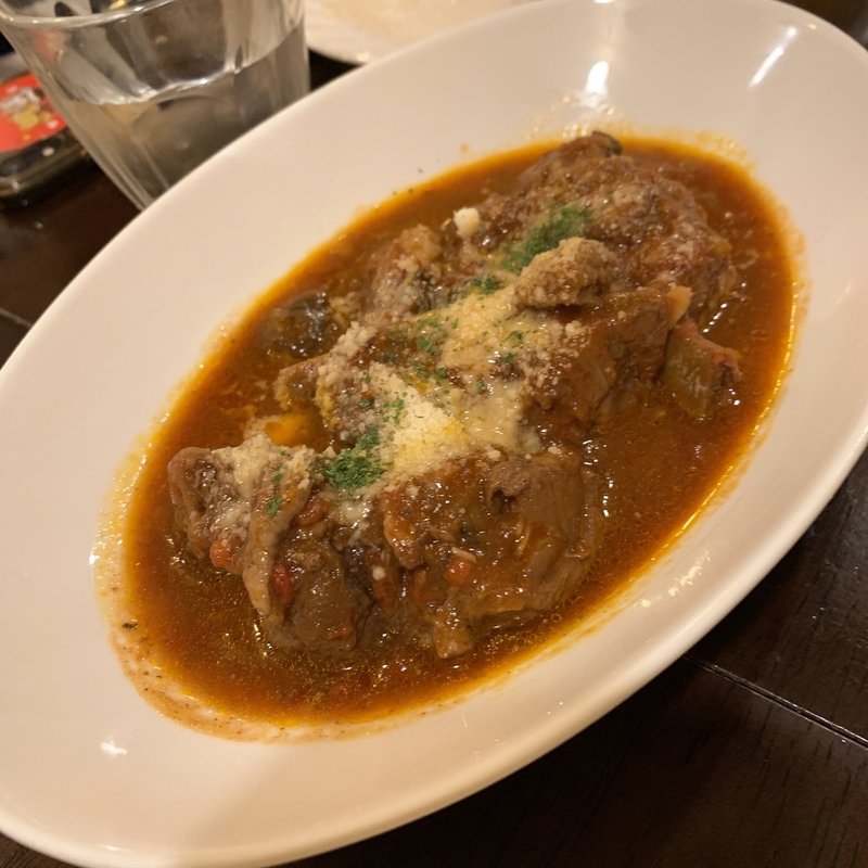 ポークスペアリブの赤ワイン煮込み(Cuore)