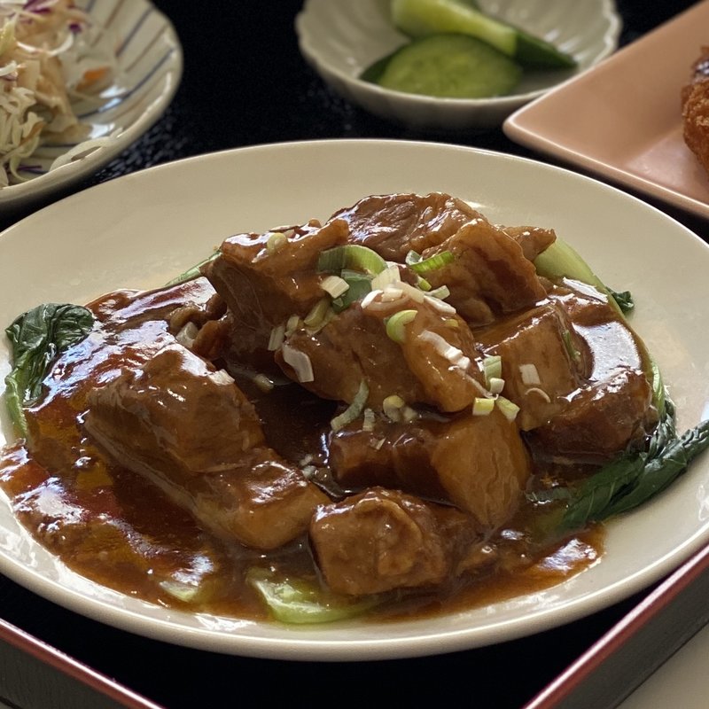 なっちょ限定⁈ 豚角煮定食(中華料理 龍源)
