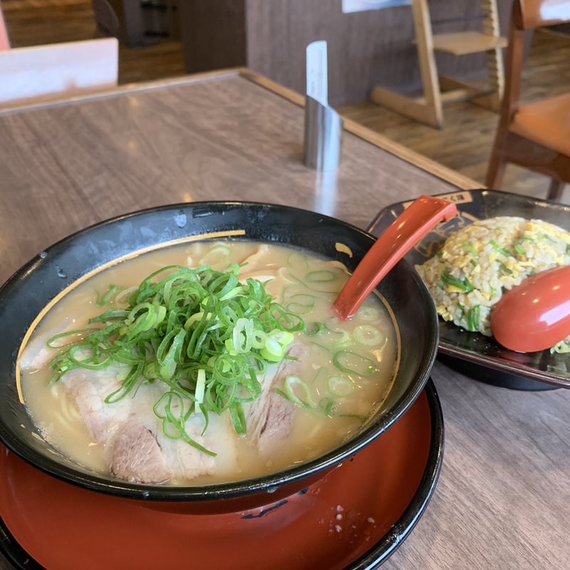 特製らーめん　チャーハンセット(豚旨うま屋ラーメン 愛西町方店)